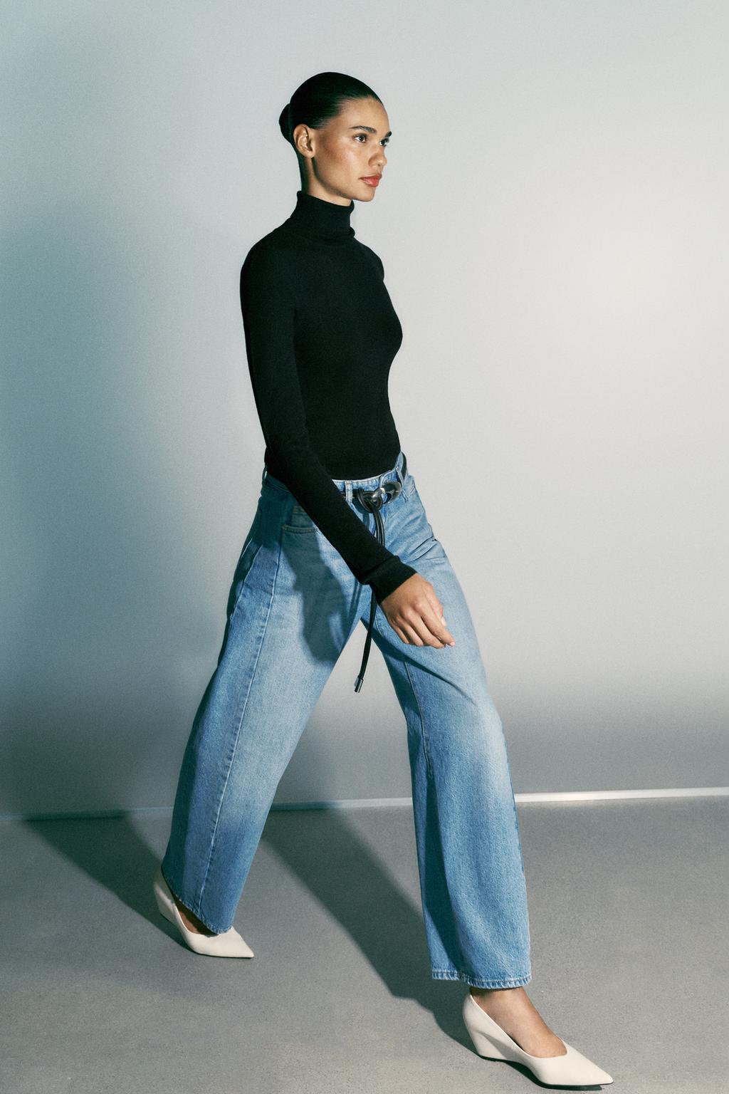 HIGH-WAIST BARREL JEANS